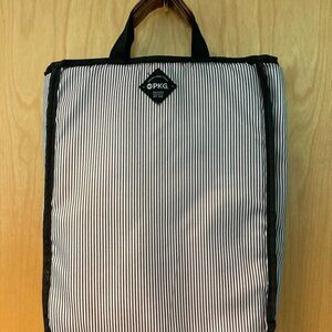 PKG soft body padded  laptop or tablet tote with 3 compartments